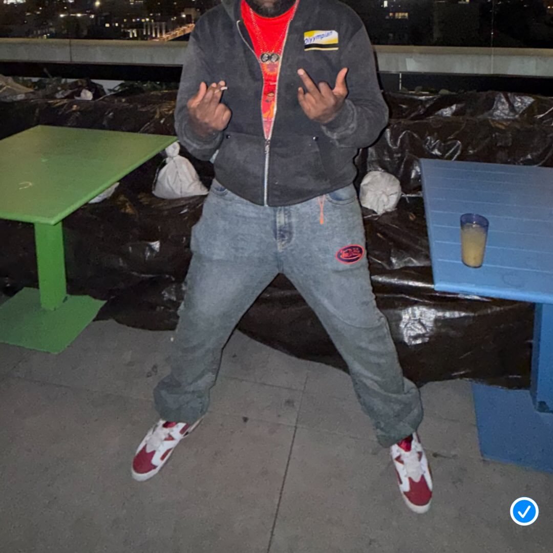 Mic Rich the Tour Man