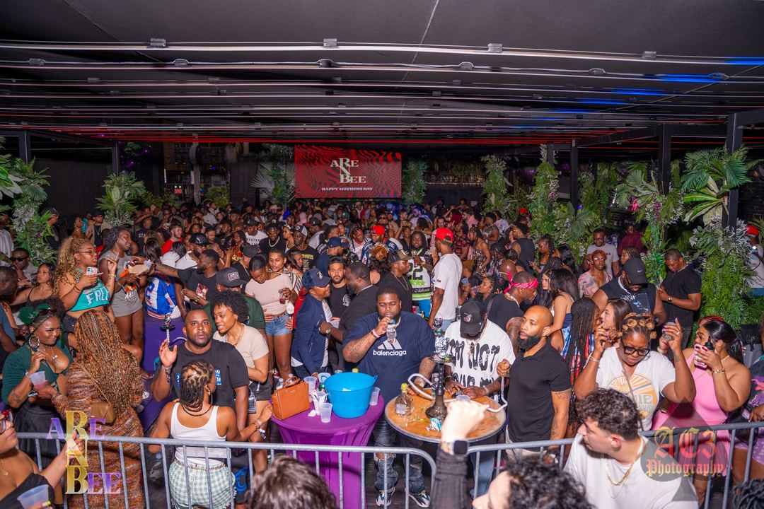 ARE N BEE: Labor Day Weekend – All White Edition